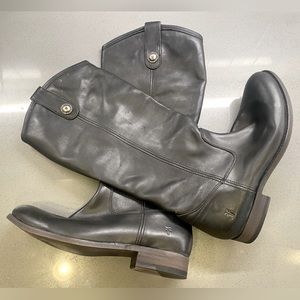 *SOLD* FRYE Melissa Button 2 in Black- like NEW!